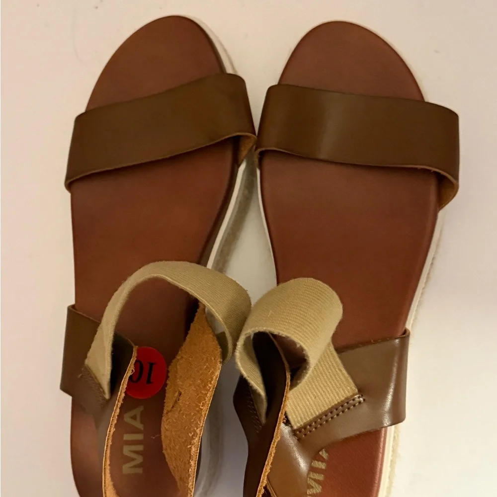 MIA Nedra Tan and Brown Espadrille Sandals Women’s 10